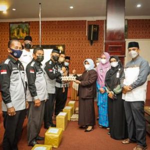 839 Paket Sembako Dibagikan Untuk RT/RW Se-Kota Tanjungpinang