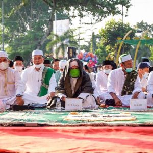 Walikota Tanjungpinang Sholat Idul Fitri Di Pamedan