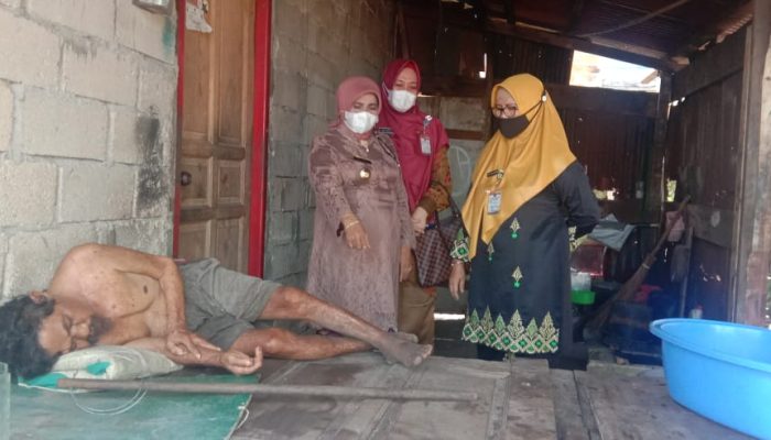 Berkat Zakat ASN, Walikota Bantu Pengobatan Dan Santuni Warga