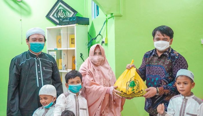 Golkar Kepri Lebaran Bersama Anak Yatim Piatu di Tanjungpinang.
