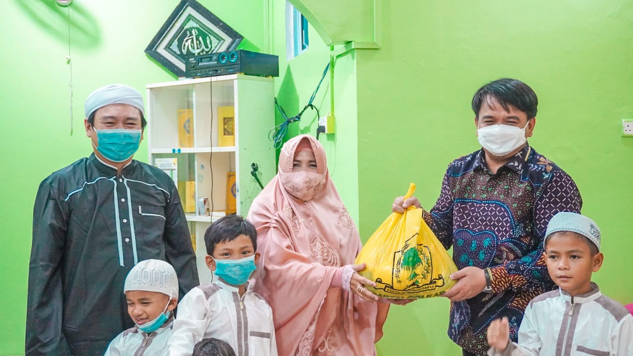 Golkar Kepri Lebaran Bersama Anak Yatim Piatu di Tanjungpinang.