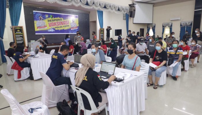 Polda Kepri Target Vaksinasi 1000 Orang