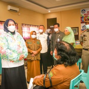 Walikota Tanjungpinang Dan Wakil Gubernur Kepri Tinjau Vaksinasi Guru