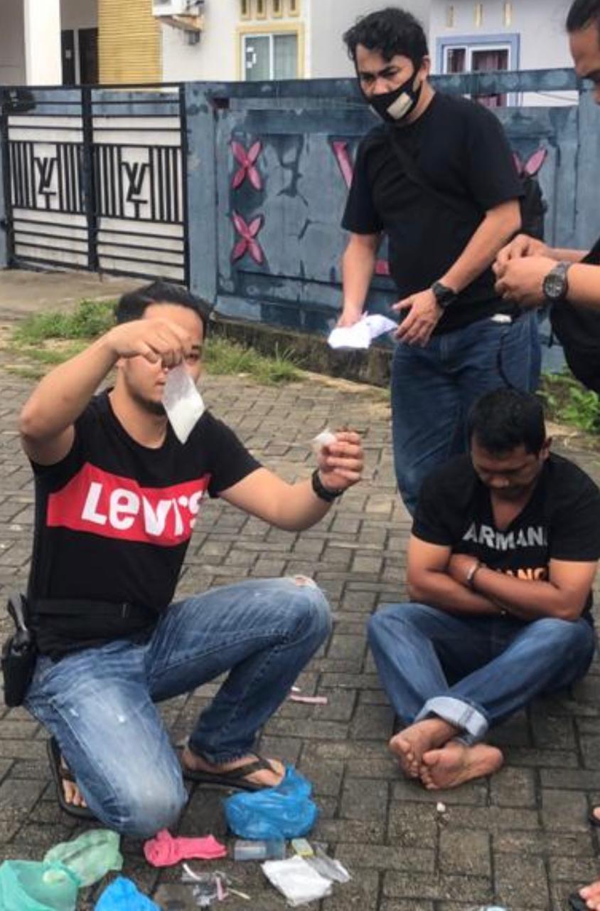 4 Paket Sabu Disimpan Di Jok Motor Dan Kotak Rokok