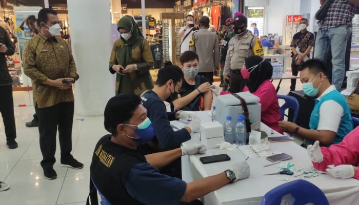 Gubernur Kepri Himbau Warga Tidak Takut Vaksinasi Covid-19