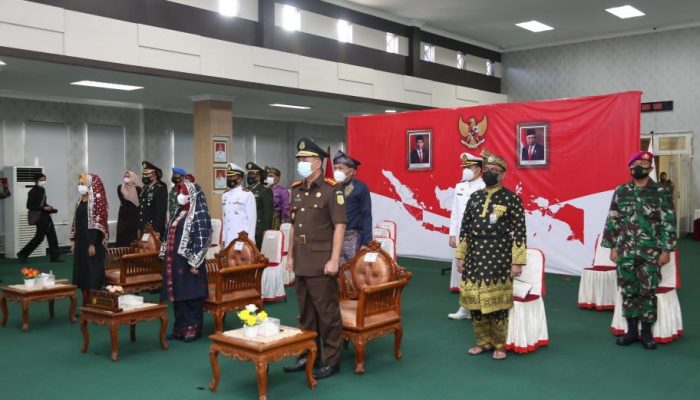Rahma Dan Weni Kenakan Tudong Manto Saat Upacara Harlah Pancasila
