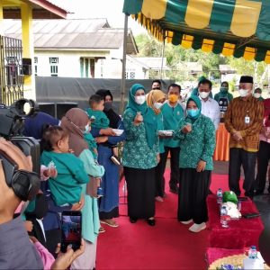Memasyarakatkan Makan ikan, PKK Lingga Sajikan Menu Andalan Puding Ikan Tamban