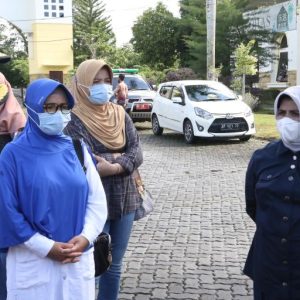 Rahma Tinjau Karantina Terpadu 50 Pasien Covid-19 Di Hotel Lohass