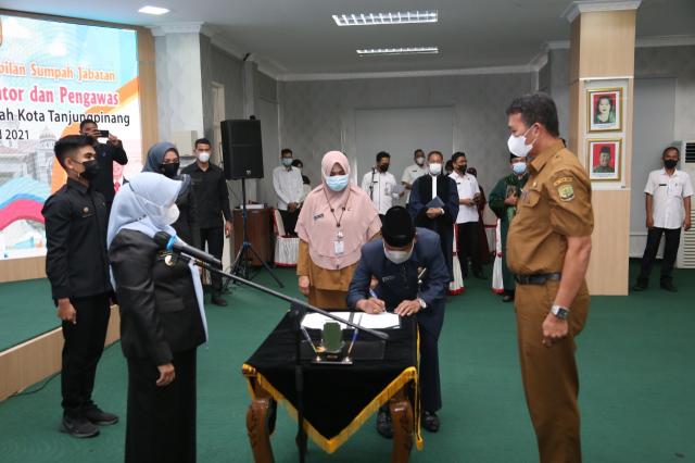 Walikota Lantik 24 Pejabat Administrator Dan Pengawas