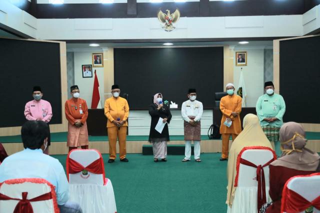 Pemko Tanjungpinang Salurkan Zakat ASN Rp43.370.000 Bagi 62 Mustahik