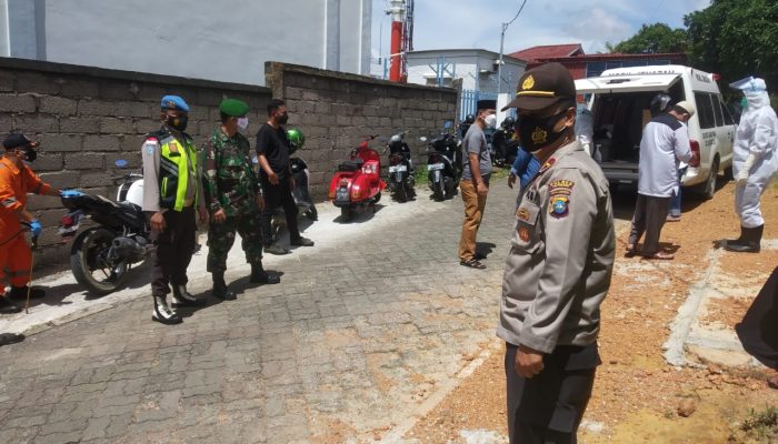 Polsek Tanjungpinang Timur Amankan Penolakan Keluarga Pemakaman Secara Prokes