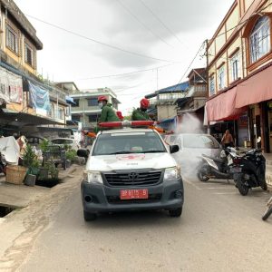 Polres Bintan Semprot Desinfektan Tempat Umum