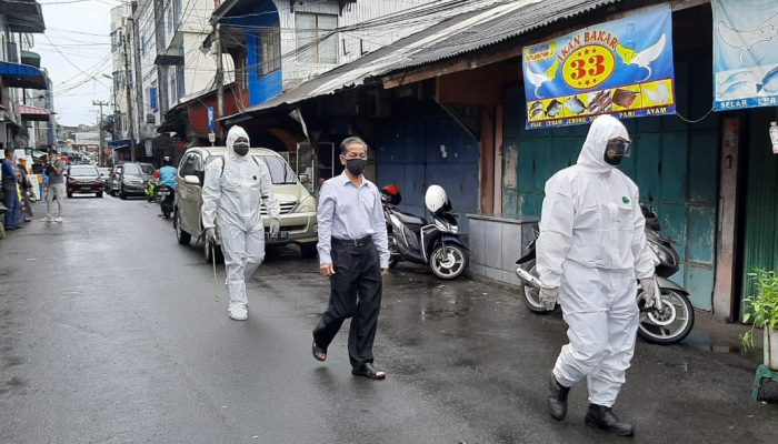 Cegah Penyebaran Covid-19, Polsek Tanjungpinang Kota Lakukan Penyemprotan Desinfektan