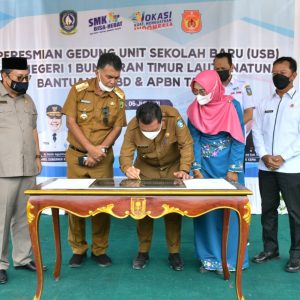 Gubernur Resmikan USB SMKN 1 Bunguran Timur Laut