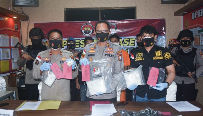 Polres Bintan Tangkap Pembawa 2 Kg Sabu dan Puluhan Pil Ectasy Asal Malaysia