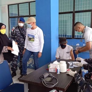 LANAL Ranai Serbu Vaksinasi ABK Di Pelabuhan Tanjung Payung Penagi