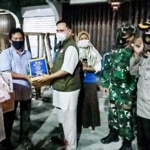 Polres Bintan Bagikan Bansos Secara Berkala Di Saat PPKM Mikro