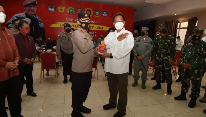 Polda Kepri Dan Forkopimda Tinjau Vaksinasi Massal Oleh BIN Daerah Kepri