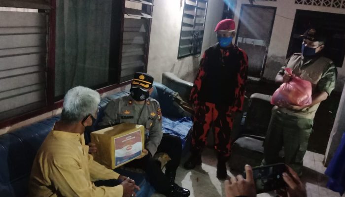 Polres Bintan Patroli Gabungan Sekaligus Bagikan Sembako