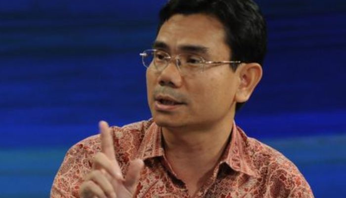 Kepercayaan Terhadap Jokowi Meluncur Dibawah 50 Persen, Komunikasi Harus Dibawah Komando Presiden 