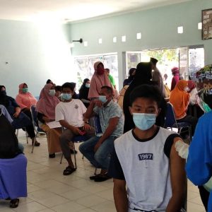 Polsek Teluk Bintan Giat Nasi Kapau Di Desa Pangkil
