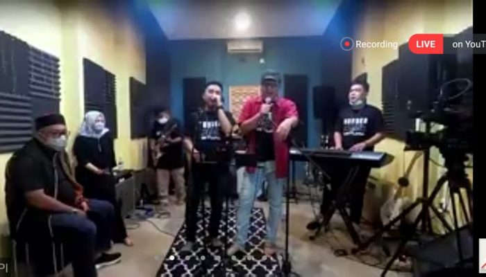 Legislator  Hibur Warga Isoman Dengan Konser Musik Virtual