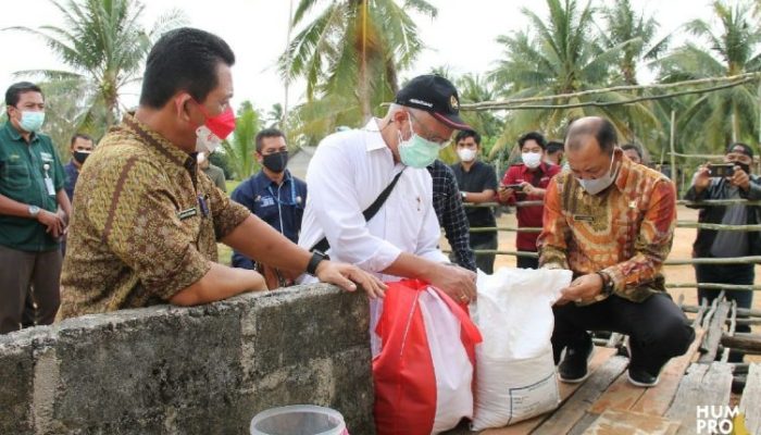 Kemenko PMK Tinjau Beras Bansos Di Bintan, Gubernur Kepri: Bakal Data Ulang Penerima Bansos