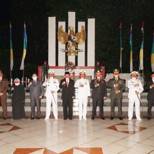 Apel Kehormatan Dan Renungan Suci Di TMP, Gubernur Ansar: Jadikan Semangat Untuk Bangkit