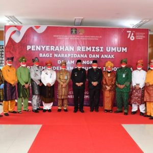 Gubernur Kepri Serahkan Remisi Warga Binaan Se-Provinsi Kepri Di Lapas Kelas II A Tanjungpinang