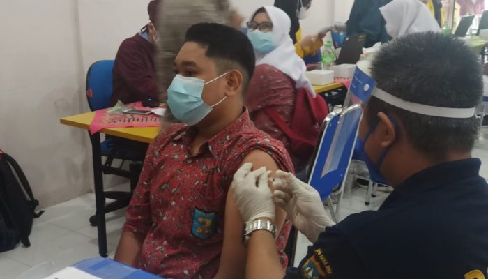 461 Warga Tanjungpinang Ikuti Vaksinasi Merdeka Di SMAN 2