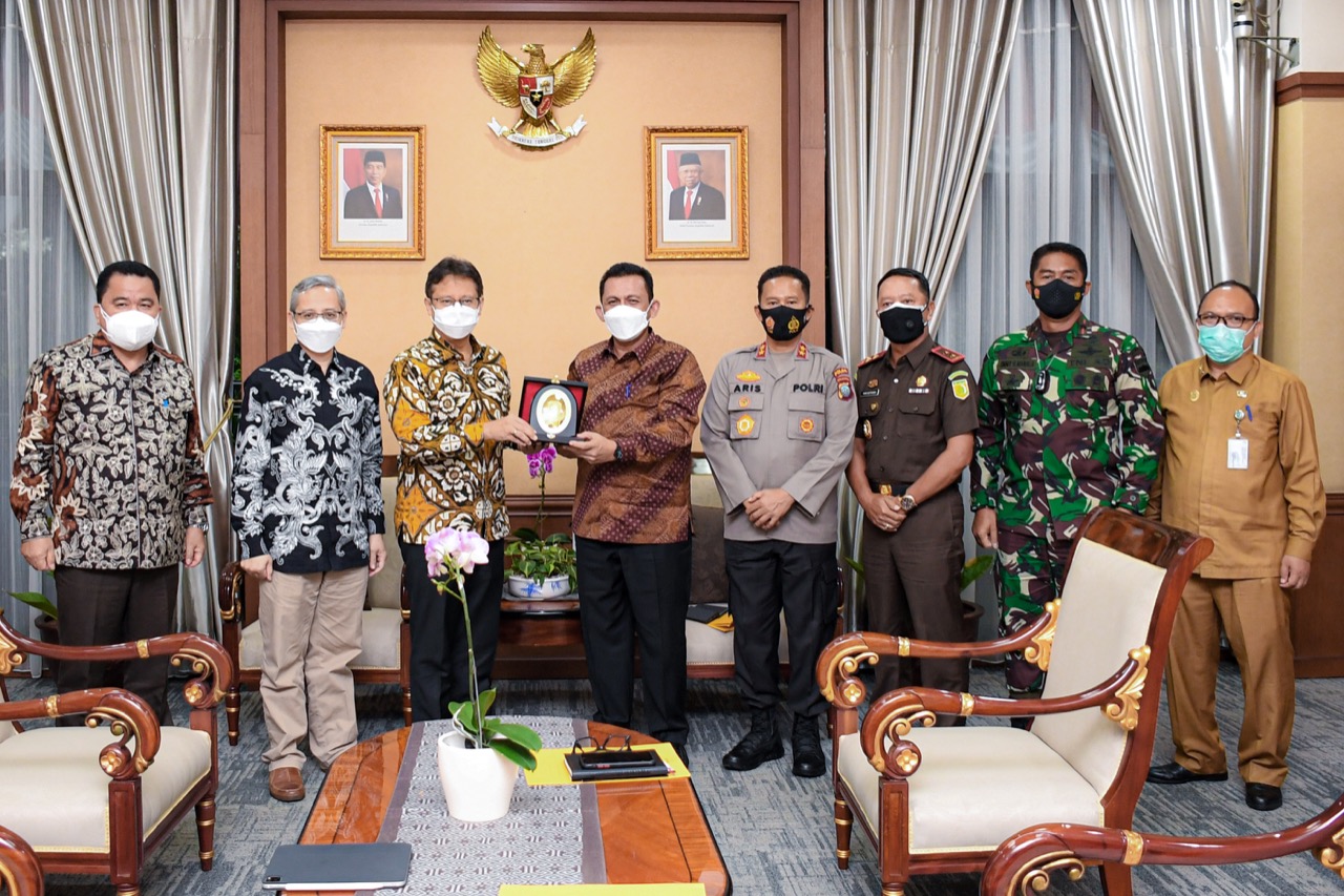 Tuntaskan Vaksinasi 100%, Gubernur dan FKPD Temui Menkes Minta Tambahan Vaksin