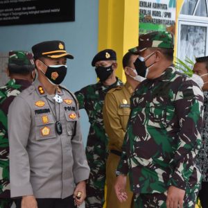 Kapolda Kepri Tinjau Vaksinasi Pelajar Tingkat SMA Di Tanjungpinang