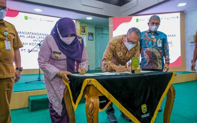 Rahma Tandatangani MoU Dengan Bank Riau Kepri Gunakan Jasa Layanan Perbankan