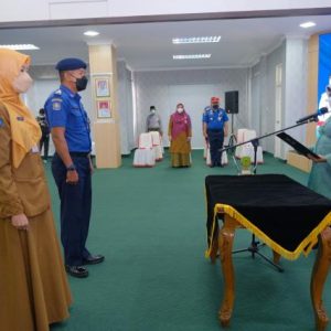 Walikota Lantik 30 Pejabat Fungsional Guru Dan Pemadam Kebakaran