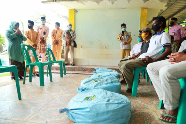 59 Nelayan Di Tanjungpinang Terima Alat Tangkap Bubu Ketam Dan Jaring Ikan