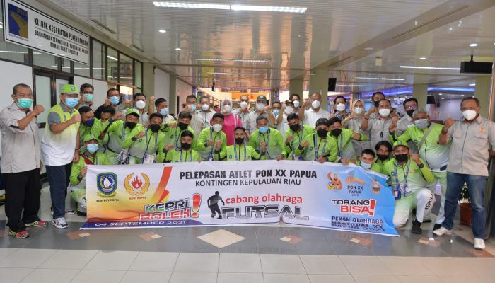 Wagub Marlin Lepas Tim Futsal Kepri Ke PON XX Di Papua