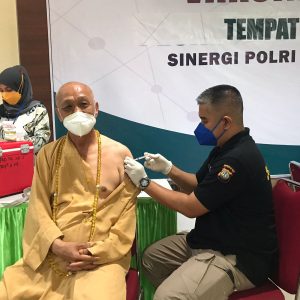 Polres Tanjungpinang Lakukan Vaksinasi Merdeka Serentak Di Tempat Ibadah