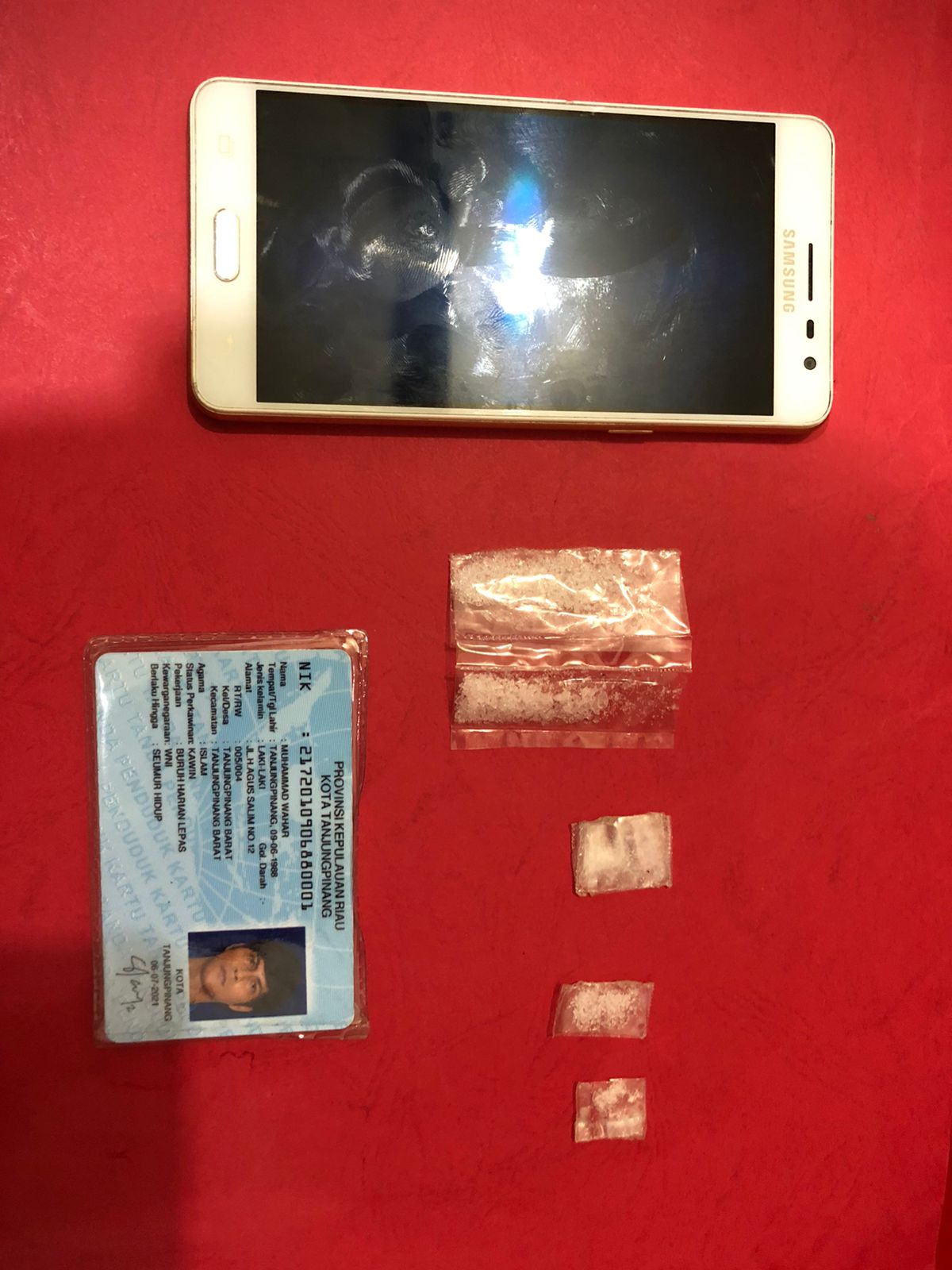 Sabu 0,89 Gram Sempat Dibuang Ke Tanah Saat Petugas Satresnarkoba Polres Tanjungpinang Mendekat