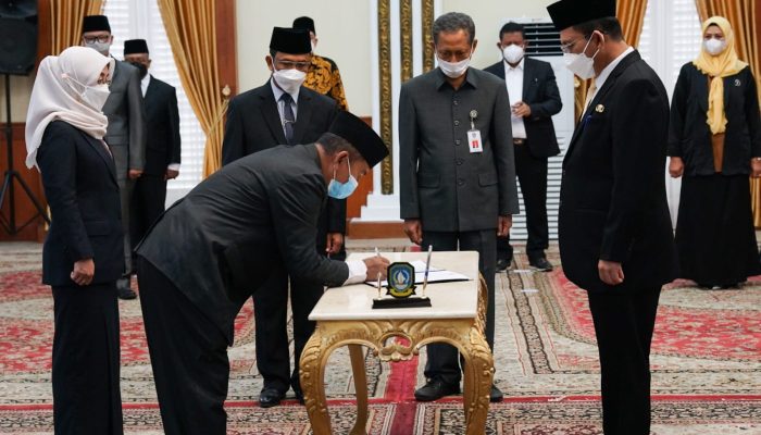 6 Pejabat Eselon II Dilantik, Gubernur Kepri: Pegawai Harus Inovatif Dan Ikuti Regulasi Terbaru