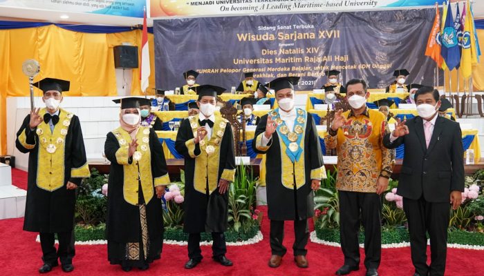 Wisuda Sarjana ke-XVII dan Diesnatalis UMRAH ke-XIV, Gubernur Ansar : UMRAH Ciptakan Generasi Kepri Unggul