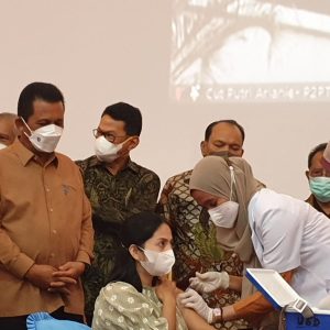 Vaksinasi Bumil Dan Busui, Gubernur Ansar : Mudah Mudahan Covid-19 Di Kepri Cepat Diakhiri