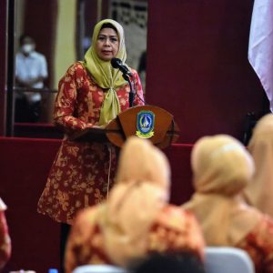 DWP Kepri Peduli Sesama, Bagikan Paket Sembako Penjaga Kantor Dan Cleaning Service Pemprov Kepri