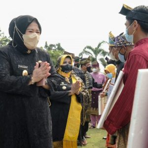 HUT Kota Otonom Tanjungpinang Ke-20 Disemarakkan Pemberian Penghargaan Dan Bantuan