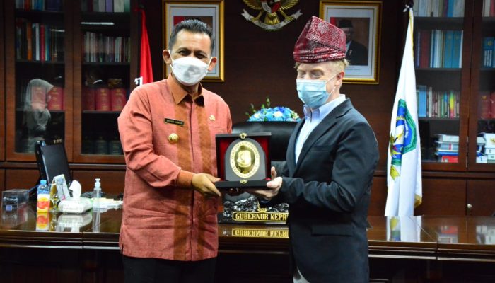 Konsul Amerika Serikat Tertarik Keramahan, Keindahan Laut dan Budaya Kepri