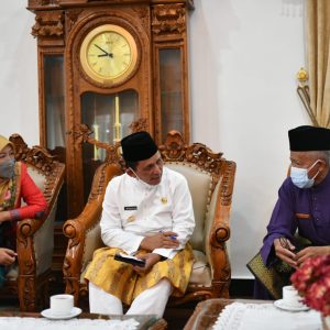 Gubernur Kepri Tampung Keluhan Kepala SMK Di Karimun 