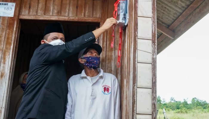 Gubernur Kepri Resmikan Listrik Masuk 2 Dusun Di Natuna