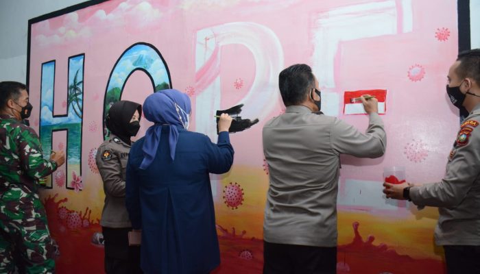 20 Seniman Ikuti Bhayangkara Mural Festival Di Provinsi Kepri