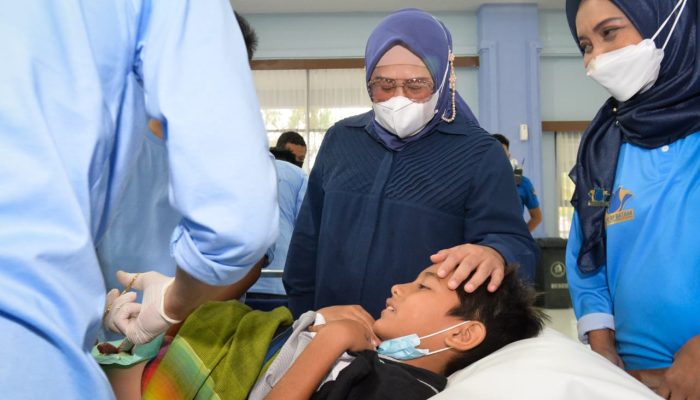 Hari Bhakti BP Batam, Wagub Marlin Buka Sunatan Massal PIKORI