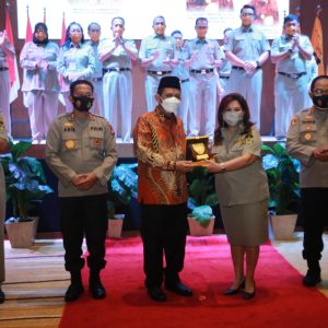 Lantik KBPP Polri Kepri, Gubernur Ansar Apresiasi Keterlibatan Polri Tangani Covid-19
