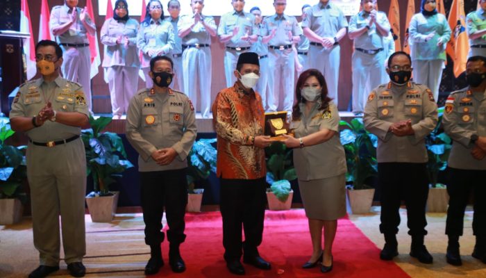 Lantik KBPP Polri Kepri, Gubernur Ansar Apresiasi Keterlibatan Polri Tangani Covid-19